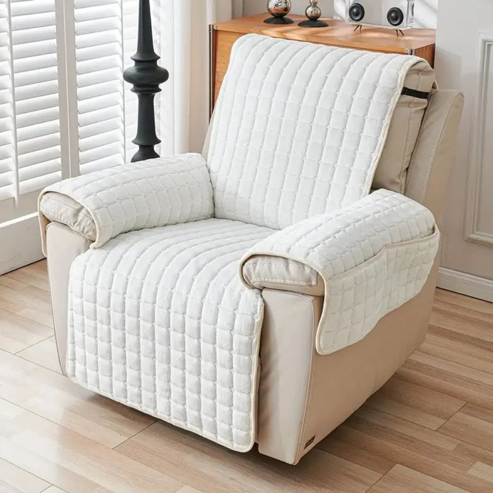 Quilted non-slip recliner chair cover in a stylish design, featuring a convenient side pocket for storage, ideal for protecting and enhancing your furniture. 10
