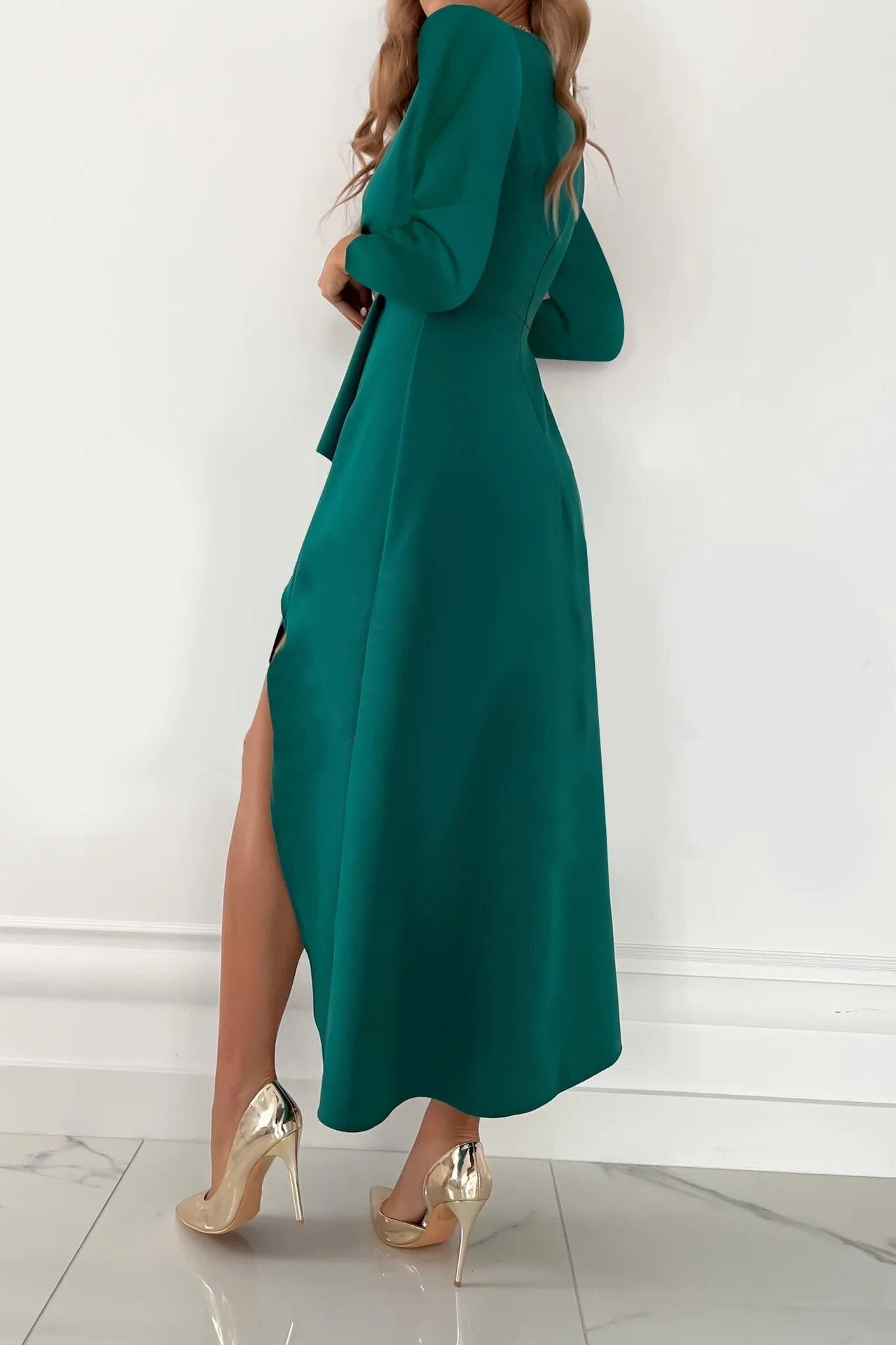 Timeless Elegant V-Neck Sheath Midi Dress
