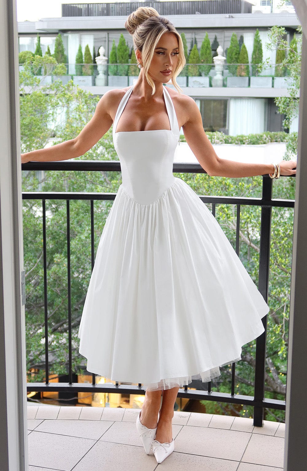 Timeless Esplendor White Halter Midi Dress